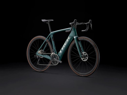 Bicicleta de carretera de carbono, marca Trek Madone, modelo 2023 SL 7 AXS  — OnVeló Cycling