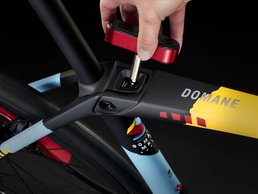 Trek Domane SLR7 G4 road bike