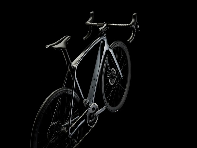 Bicicleta carretera de carbono, marca Trek, modelo 2024 Emonda SL 7, color  negro — OnVeló Cycling