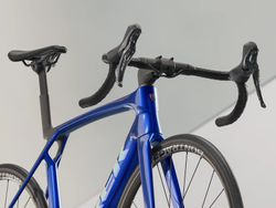 Vélo de route Trek Madone SL 5 Gen 8