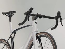 Bicicletta da strada Trek Madone SL 6 Gen 8