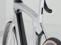 Bicicletta da strada Trek Madone SL 6 Gen 8