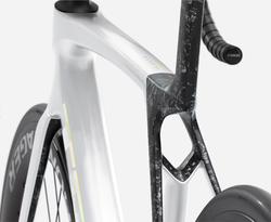 Vélo de route Trek Madone SL6 G8