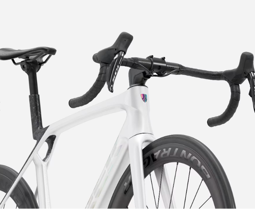 Vélo de route Trek Madone SL6 G8