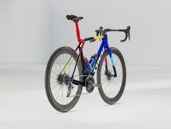 Bicicleta de estrada Trek Madone SLR 7 AXS Gen 8