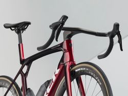 Vélo de route Trek Madone SLR 7 Gen 8