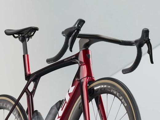 Vélo de route Trek Madone SLR 7 Gen 8