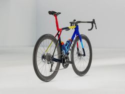 Vélo de route Trek Madone SLR 7 Gen 8