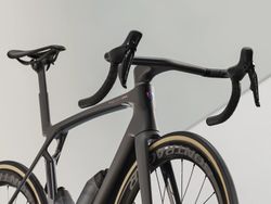 Vélo de route Trek Madone SLR 9 Gen 8