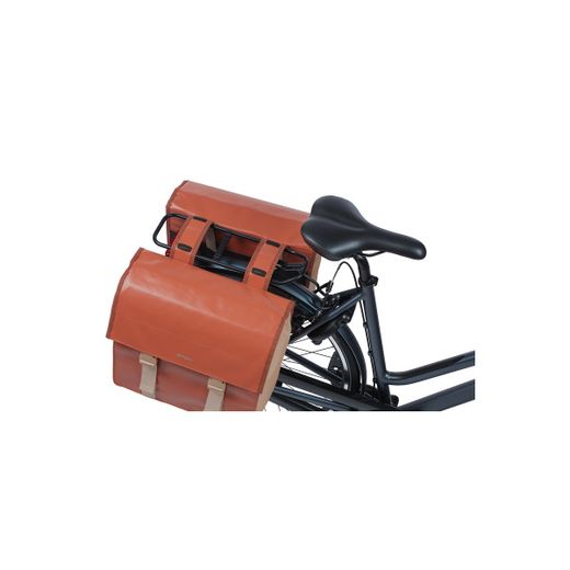 Bolsa doble BASIL "Urban Load", 48-53L, terra rojo/rosa