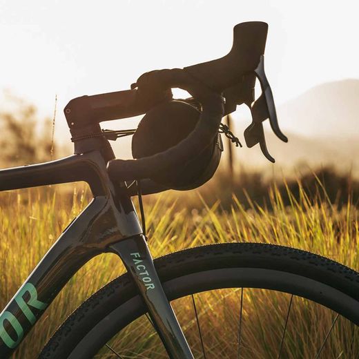 COMPACT BAR BAG - MIDNIGHT BLACK