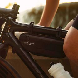 COMPACT FRAME BAG - MIDNIGHT BLACK