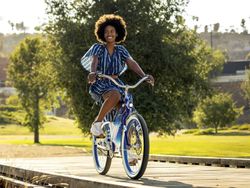Vélo électrique urbain Trek Shibori Cruiser Go!