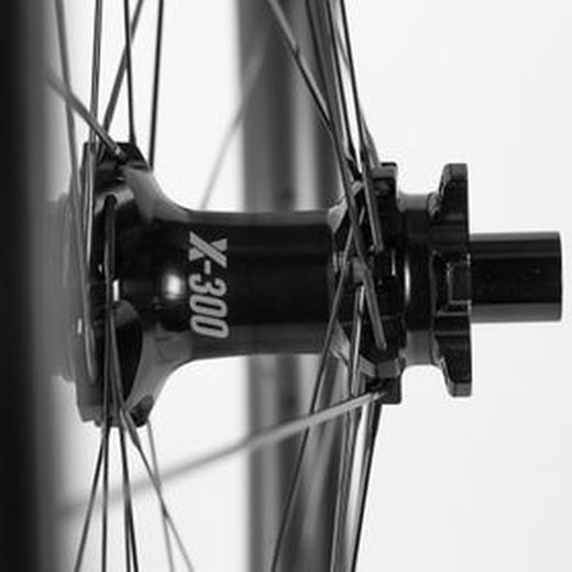 JUEGO DE RUEDAS FSA NS SC i30 29" DISCO 6 AGUJEROS TUBELESS HOOKLESS SHIMANO 12V CARBONO NEGRO