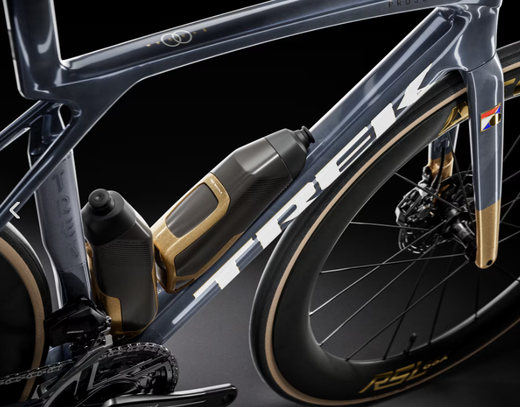 Madone SLR 9 AXS Gen 8 - No. 76 ICON