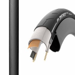 P ZERO™ Race 26-622 White TechBELT