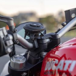 Quad Lock Weatherproof Wireless Charging Head V3