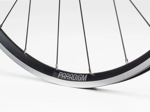 Ruota posteriore bontrager paradigm a 11 velocità 700 c tlr nero / grigio