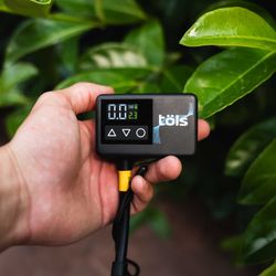 TÖLS AINA SMART PUMP BLACK