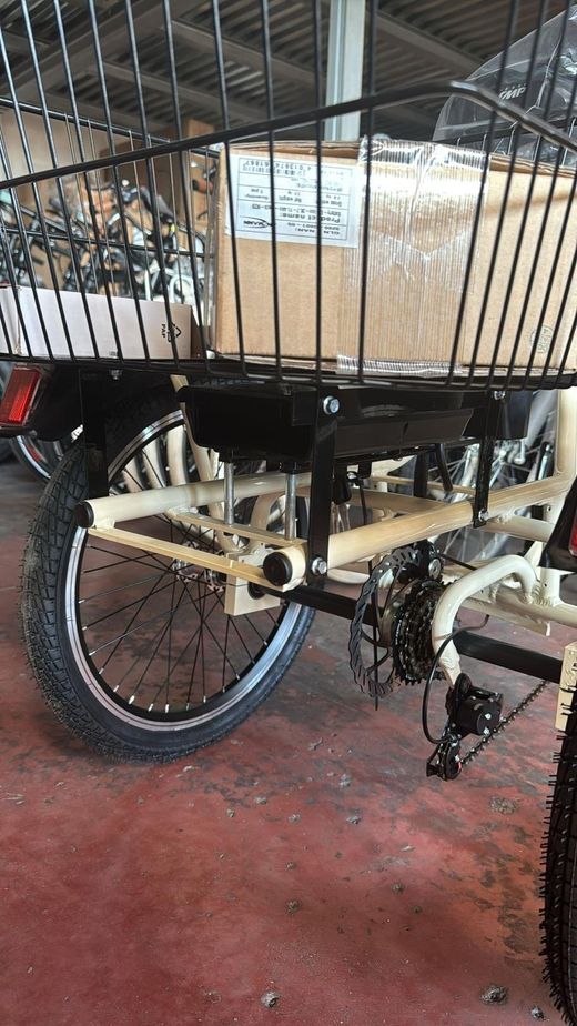 TRICICLO 20" 6V STEEL BEIGE ELECTRICO …..### ENVIO DESDE ITALIA PREVIO MONTAJE
