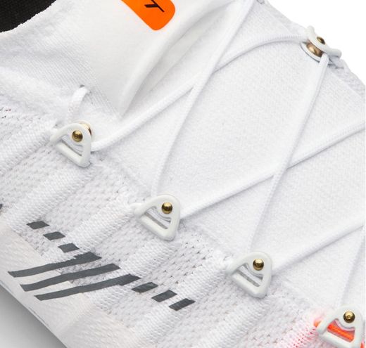 Sneaker de DMT Pogi Édition spéciale 2025