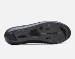 Sneaker de DMT Pogi Édition spéciale 2025